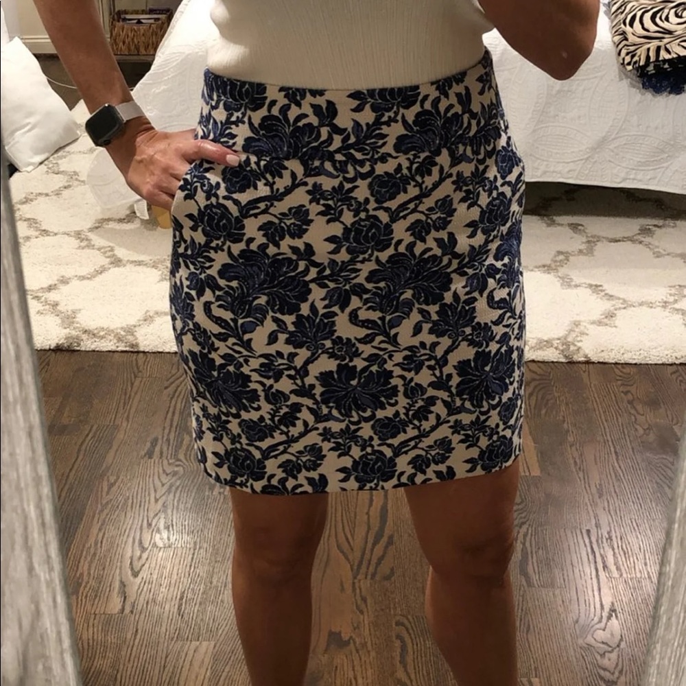 ❗️SOLD❗️Ann Taylor Blue Floral Skirt
